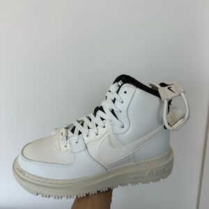 Nike White and Black Women's Sneakers